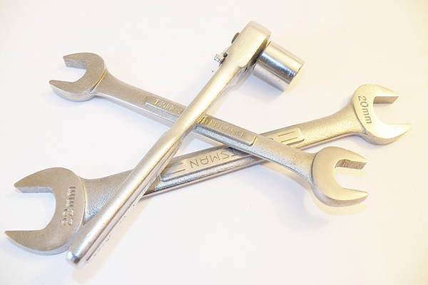 Wrenches & Sockets